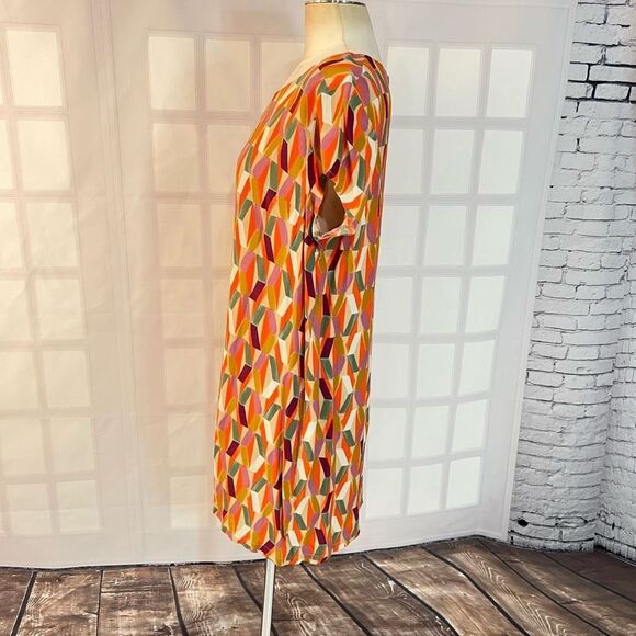 SALE 💵BUNDLE 4 for $20!! Geometric Multicolor Mini Dress - Picture 6 of 10